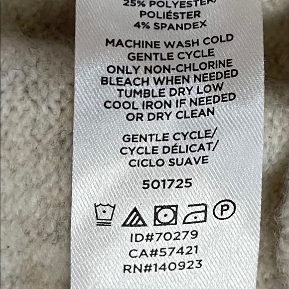 Loft Women’s Sweater Size Extra Small - Picture 10 of 11